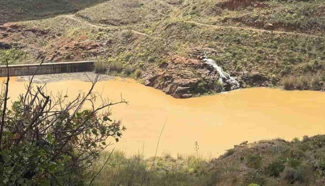 DRINGENDE WAARSCHUWING nu het Fataga-reservoir op Gran Canaria het breekpunt nadert